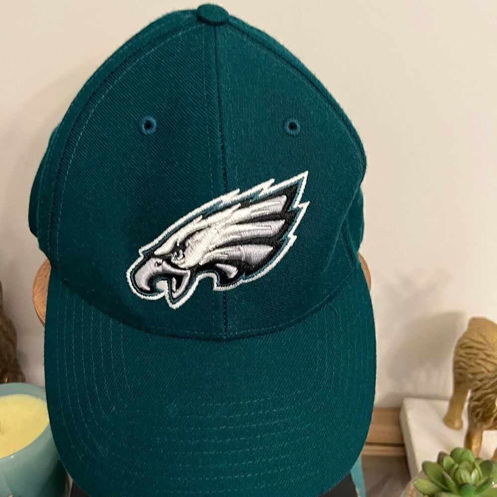 Philadelphia Eagles Men’s Twin Enterprises Wool blend adjustable hat.